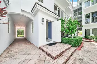 2725 NE 8th Ave, Wilton Manors, FL 33334 - Photo 2