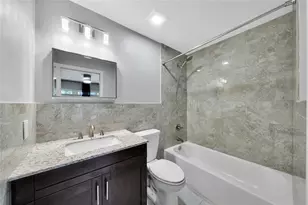 2725 NE 8th Ave, Wilton Manors, FL 33334 - Photo 10