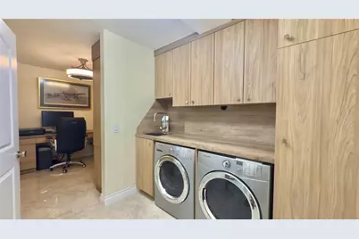 1516  Whitehall Dr, Unit #303, Davie, FL 33324 - Photo 12