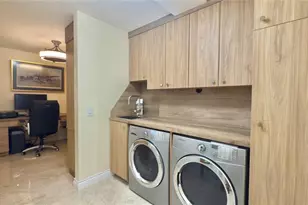 1516 Whitehall Dr, Davie, FL 33324 - Photo 12