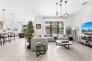 8560 NW 39th Ct, Coral Springs, FL 33065 - Photo 12