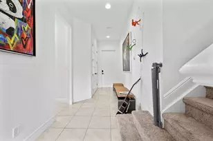 8560 NW 39th Ct, Coral Springs, FL 33065 - Photo 10