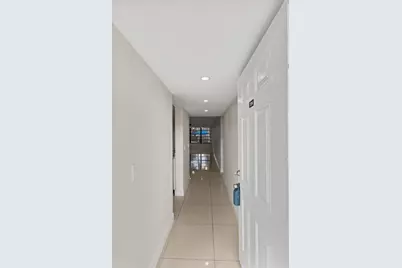 1719  Whitehall Dr, Unit #104, Davie, FL 33324 - Photo 4