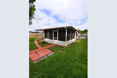 2606  Alcazar Dr, Miramar, FL 33023 - Photo 18