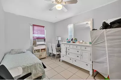 1525 NW 14th Ct, Fort Lauderdale, FL 33311 - Photo 30