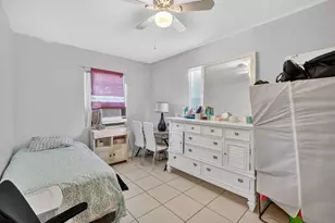 1525 NW 14th Ct, Fort Lauderdale, FL 33311 - Photo 30