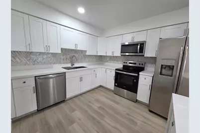 8571 NW 16th St, Pembroke Pines, FL 33024 - Photo 10