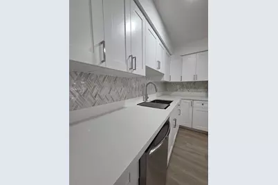 8571 NW 16th St, Pembroke Pines, FL 33024 - Photo 8