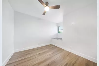 20 NW 7th Ave, Pompano Beach, FL 33060 - Photo 16