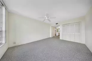 3850 Oaks Clubhouse Dr, Pompano Beach, FL 33069 - Photo 26