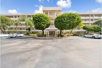 3850  Oaks Clubhouse Dr, Unit #409, Pompano Beach, FL 33069 - Photo 1