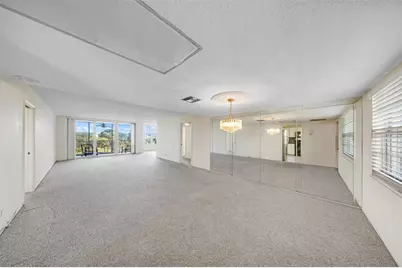 3850  Oaks Clubhouse Dr, Unit #409, Pompano Beach, FL 33069 - Photo 8