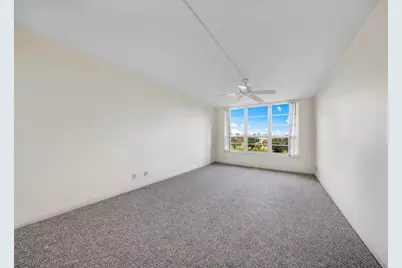 3850  Oaks Clubhouse Dr, Unit #409, Pompano Beach, FL 33069 - Photo 24