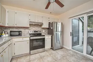 381 Ottawa Ct, Royal Palm Beach, FL 33411 - Photo 2