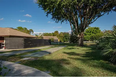 381  Ottawa Ct, Royal Palm Beach, FL 33411 - Photo 42