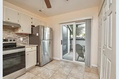 381  Ottawa Ct, Royal Palm Beach, FL 33411 - Photo 4