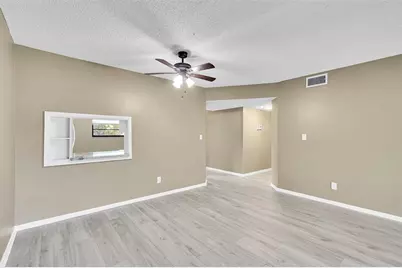 4950 E Sabal Palm Blvd, Unit #302, Tamarac, FL 33319 - Photo 10