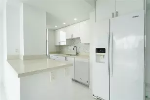 111 Briny Ave Unit, Pompano Beach, FL 33062 - Photo 6