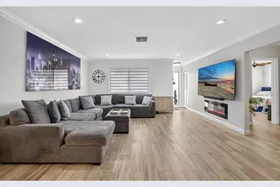 407 SE 5th St, Dania Beach, FL 33004 - Photo 6