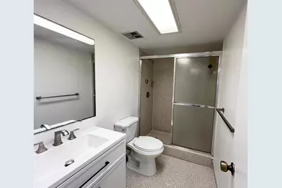 6005  Del Lago Cir, Unit #102, Sunrise, FL 33313 - Photo 12