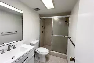 6005 Del Lago Cir, Sunrise, FL 33313 - Photo 12