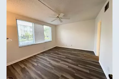 6005  Del Lago Cir, Unit #102, Sunrise, FL 33313 - Photo 8