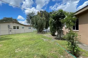 8948 SW 53rd St, Cooper City, FL 33328 - Photo 4