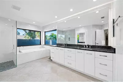 11043  Boca Woods Ln, Boca Raton, FL 33428 - Photo 18