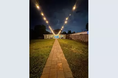 1509 NE 35th St, Oakland Park, FL 33334 - Photo 12