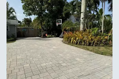 1509 NE 35th St, Oakland Park, FL 33334 - Photo 2