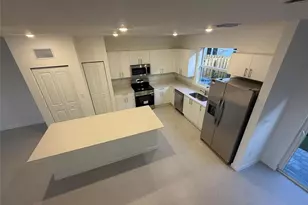 1131 SE 2nd St, Florida City, FL 33034 - Photo 6