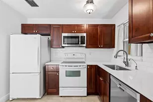 615 SW 16th Ct, Fort Lauderdale, FL 33315 - Photo 8