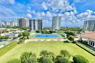 3020 NE 32nd Ave, Fort Lauderdale, FL 33308 - Photo 2