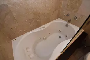 400 Golden Isles Dr, Hallandale Beach, FL 33009 - Photo 24