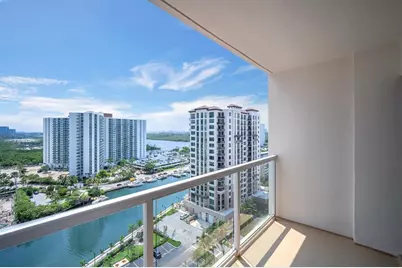 100  Kings Point, Unit #1405, Sunny Isles Beach, FL 33160 - Photo 4