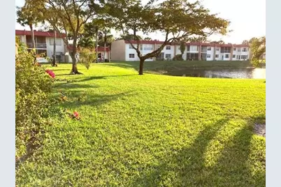 317  Lake Evelyn Dr, West Palm Beach, FL 33411 - Photo 12