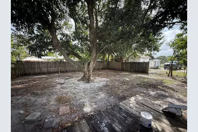 1724 NE 50th Ct, Pompano Beach, FL 33064 - Photo 12