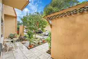 86 Ann Lee Ln, Tamarac, FL 33319 - Photo 2