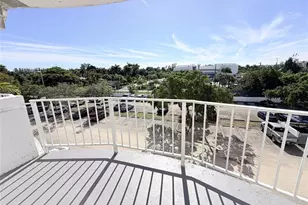 496 NW 165th Street Rd Unit, Miami, FL 33169 - Photo 14