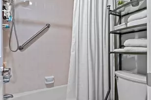 160 Cypress Club Dr, Pompano Beach, FL 33060 - Photo 24