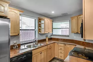 2530 NE 9th St, Fort Lauderdale, FL 33304 - Photo 10