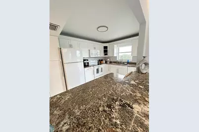 1200  Hibiscus Ave, Unit #502, Pompano Beach, FL 33062 - Photo 4