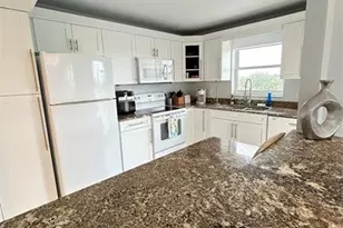 1200 Hibiscus Ave, Pompano Beach, FL 33062 - Photo 4