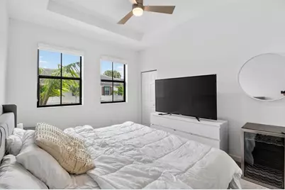 523 SW 19th Ter, Fort Lauderdale, FL 33312 - Photo 32