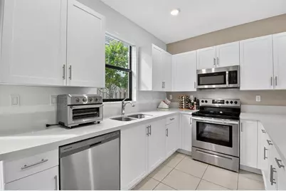 523 SW 19th Ter, Fort Lauderdale, FL 33312 - Photo 14