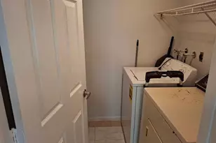 105 Lake Emerald Dr, Oakland Park, FL 33309 - Photo 12