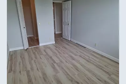 105  Lake Emerald Dr, Unit #405, Oakland Park, FL 33309 - Photo 18