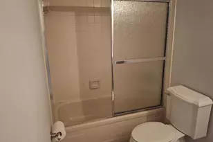 105 Lake Emerald Dr, Oakland Park, FL 33309 - Photo 22