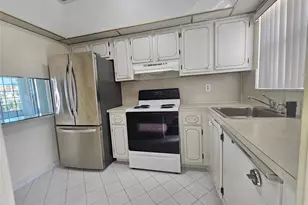 3051 Sunrise Lakes Dr Unit, Fort Lauderdale, FL 33322 - Photo 4