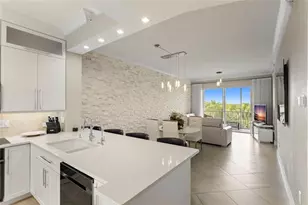 3500 Oaks Clubhouse Dr, Pompano Beach, FL 33069 - Photo 8